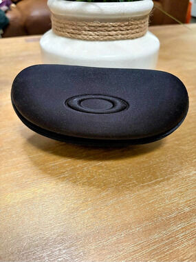 Oakley Soft Vault Sunglass Case Black Hard Shell Case